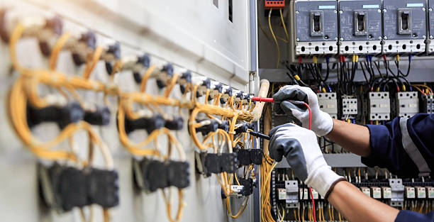 Professional Electrician technician working in San Marcos, TX